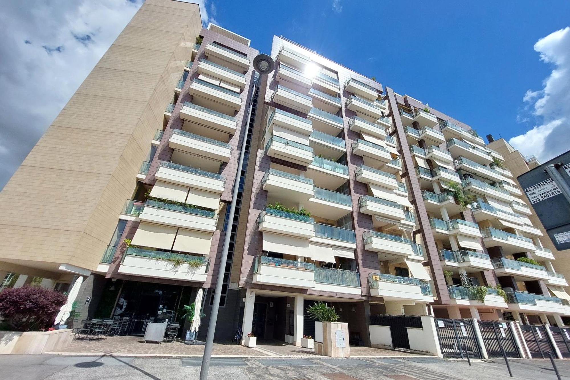 Ych-modern Flat With Terrace Near Eataly Apartamento Roma